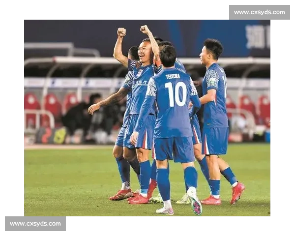 100 分钟血色绝平！吴曦撞肿脸造点，申花点球续命争冠