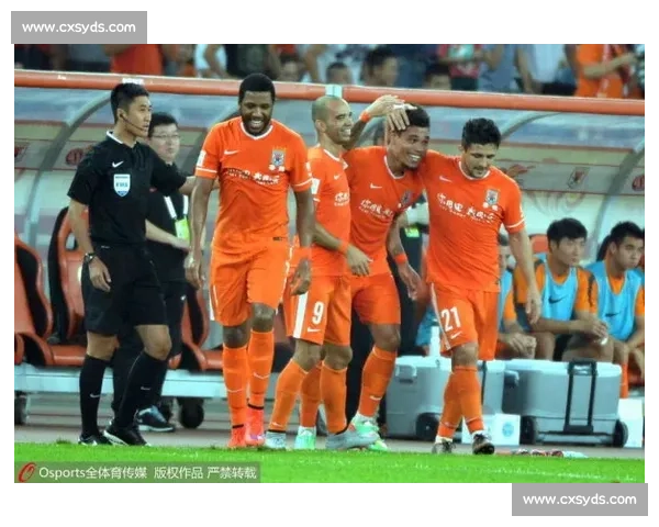 后防双擎立大功！弗兰克盛赞丹索补缺与范德芬领袖力